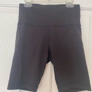 Lululemon Biker align shorts 6” size 8 black.